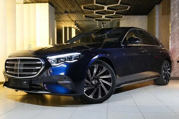 Mercedes E Klasa 300 de  4-Matic Exclusive