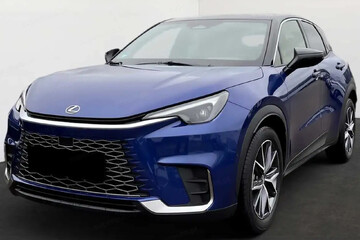 Lexus LBX Emotion 1.5 Hybrid