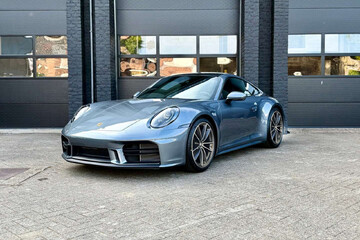 Porsche 911 Carrera