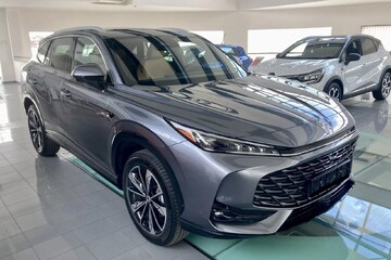 MG HS 1.5T HEV+ Exclusive aut