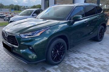 Toyota Highlander Executive 2.5 Hybrid Dynamic Force