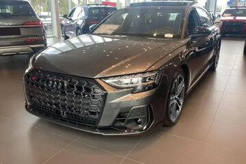Audi A8 S8 TFSI quattro