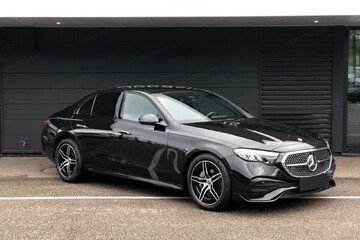 Mercedes E Klasa 220 d  4-Matic AMG