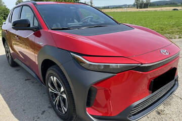 Toyota bZ4X Prestige 4x2 Electric
