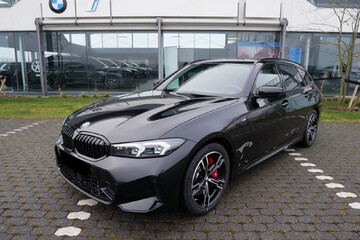 BMW Seria 3 Touring 330i xDrive M Sport