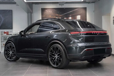 Porsche Macan 4