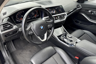 BMW Seria 3 320i
