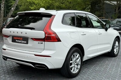 Volvo XC60 B5 B AWD R-Design