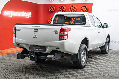 Mitsubishi L 200 2.4 d