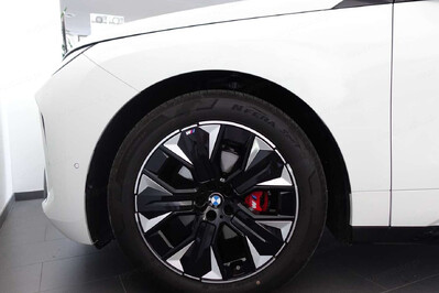 BMW iX xDrive45 M Sport