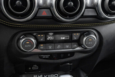 Nissan Juke 1.0 DIG-T Kiiro DCT