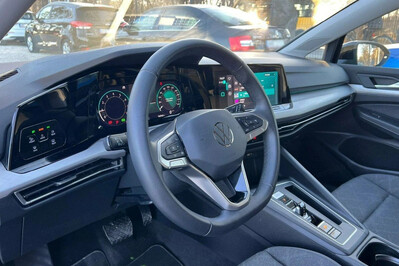 Volkswagen Golf VIII 1.5 eTSI EVO Life DSG