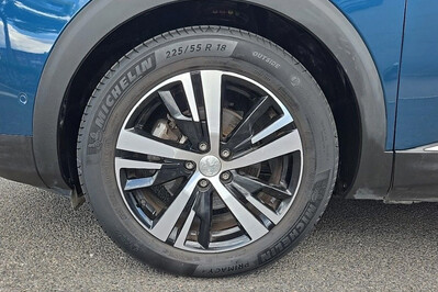 Peugeot 3008 1.2 PureTech Allure S&S EAT8