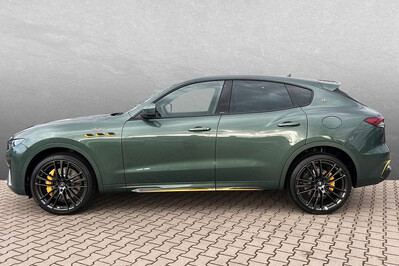 Maserati Levante Trofeo AWD Dreamline Giallo Avia Pervia