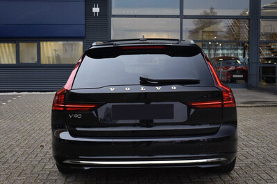 Volvo V90 T8 AWD Plug-In Hybrid Ultra Bright