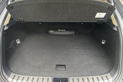 Lexus NX 300h F Impression AWD