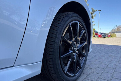 Mazda 2 1.5 Hybrid