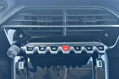 Peugeot 208 e-208 54kWh