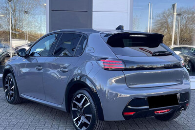 Peugeot 208 GT eDCS 1.2 mHEV