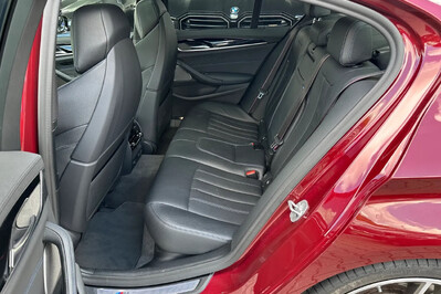 BMW Seria 5 M550i xDrive aut