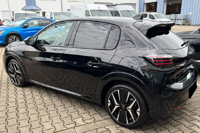 Peugeot 208 GT e-DCS6 1.2 mHEV