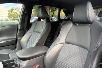 Toyota RAV4 Selection 2.5 Hybrid
