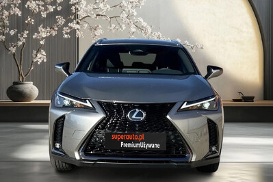 Lexus UX 300h F Sport Design