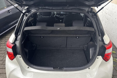 Toyota Yaris Hybrid 100 Selection