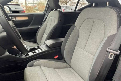 Volvo XC40 B3 Plus Dark