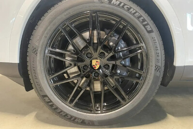 Porsche Cayenne Coupe E-Hybrid