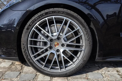 Porsche Panamera 4 E-Hybrid