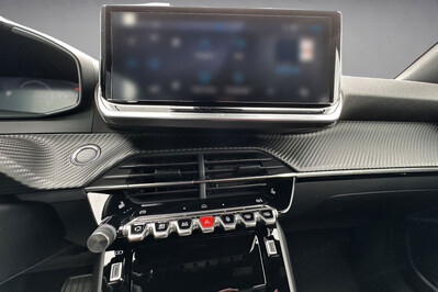 Peugeot 2008 Allure e-DCS 1.2 mHEV