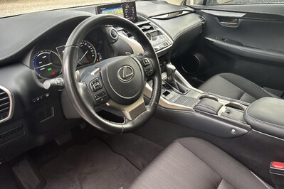 Lexus NX 300h Business Edition AWD