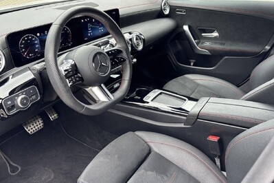 Mercedes CLA 200 AMG Line 7G-DCT