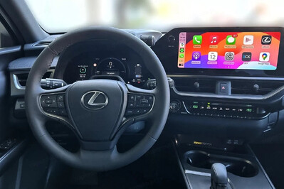 Lexus UX 300h F Sport Design