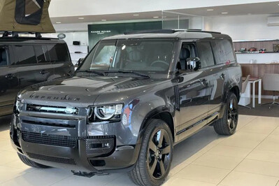 Land Rover Defender 110 3.0 D250 X-Dynamic HSE