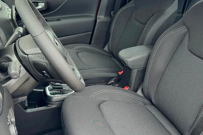 Jeep Renegade Altitude 1.5 T4 mHEV DCT
