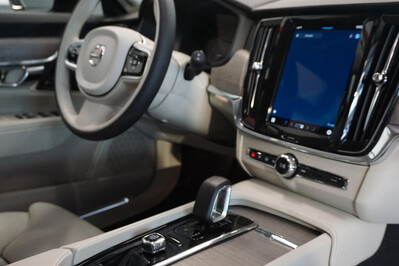 Volvo V90 T6 AWD Plug-In Hybrid Plus Bright