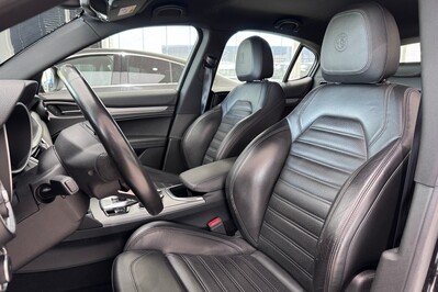 Alfa Romeo Stelvio 2.0 Turbo Veloce Q4 aut
