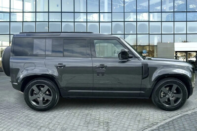 Land Rover Defender 110 3.0 D250 X-Dynamic HSE
