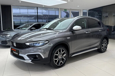 Fiat Tipo 1.6 MultiJet Cross