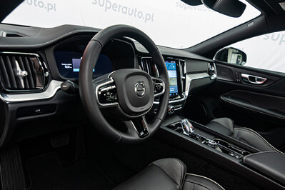 Volvo S60 B5 AWD Ultimate Dark aut