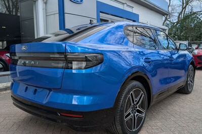 Ford Capri Premium AWD 79 kWh