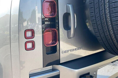 Land Rover Defender 110  D300 X-Dynamic HSE