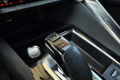 Peugeot 3008 1.6 PureTech Hybrid4 PHEV GT S&S EAT8