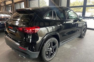 Mercedes GLA 220 4-Matic AMG Line 8G-DCT
