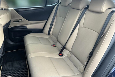 Lexus ES 300h Business Edition