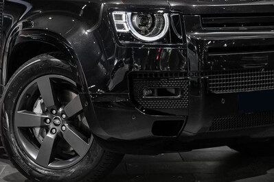 Land Rover Defender 110 D250 X-Dynamic HSE