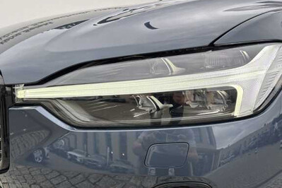 Volvo XC60 B5 B AWD Ultra Dark