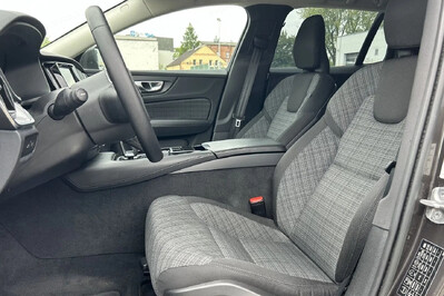 Volvo V60 T6 AWD Plug-In Hybrid Core